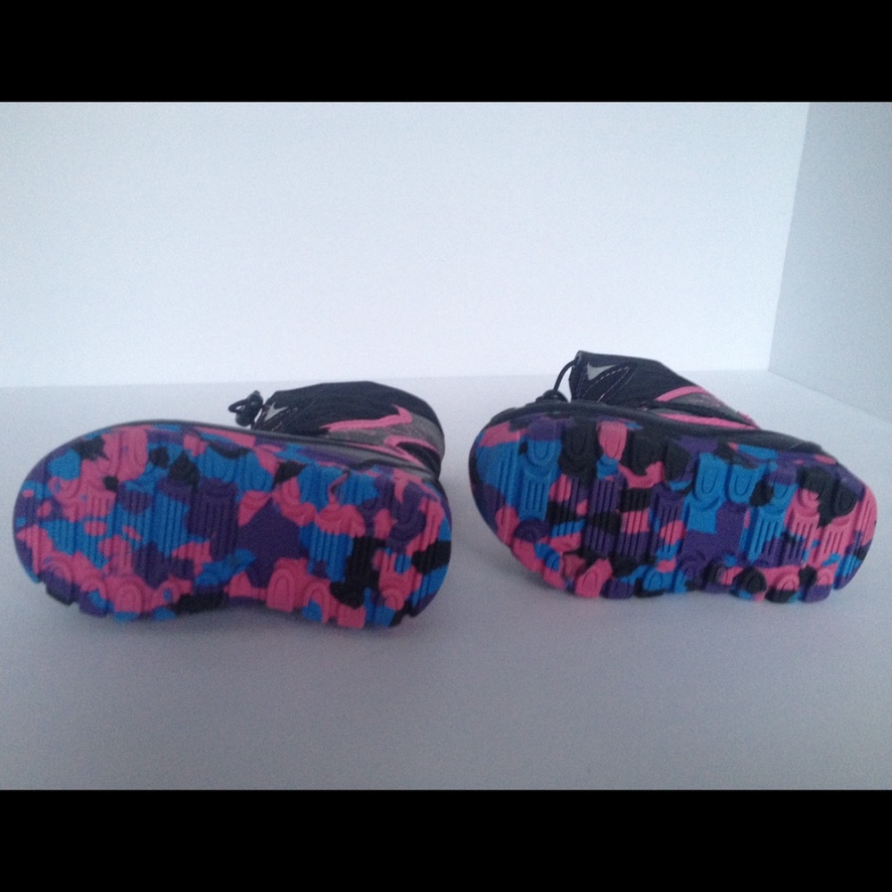 NWT- Ozark Trail Girls Toddler Winter Temp Boots - Picture 5 of 6